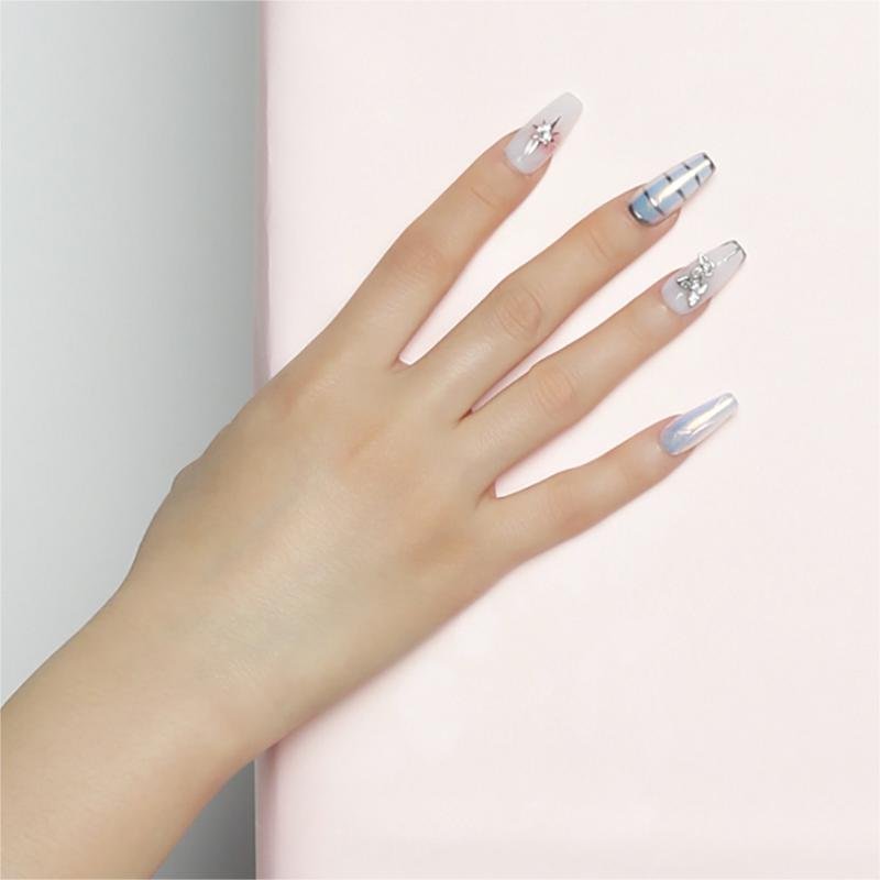 Ongles press-on argent et rose avec nœud métallique et dégradé blush | Longs - Image 3
