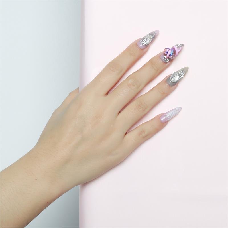 Ongles press-on stiletto rose et violet fondus avec nœud papillon 3D | Longs - Image 3